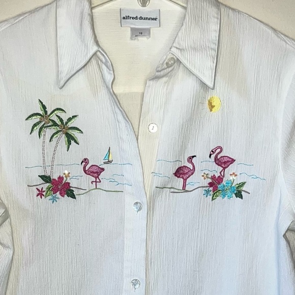 Alfred Dunner Button Down White Shirt Short Sleeves Embroidered Summer Size 12 - Picture 1 of 8